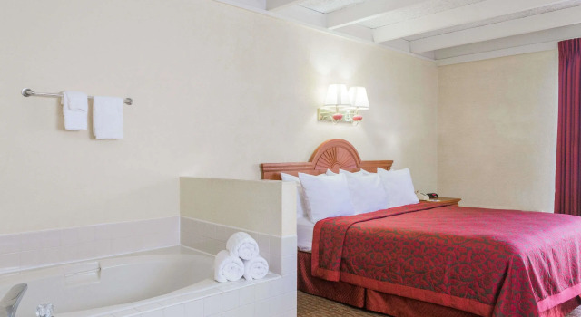 Двухместный номер Standard Days Inn by Wyndham Ocala North