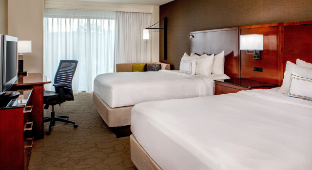 Четырёхместный номер Standard Delta Hotels by Marriott Chesapeake Norfolk