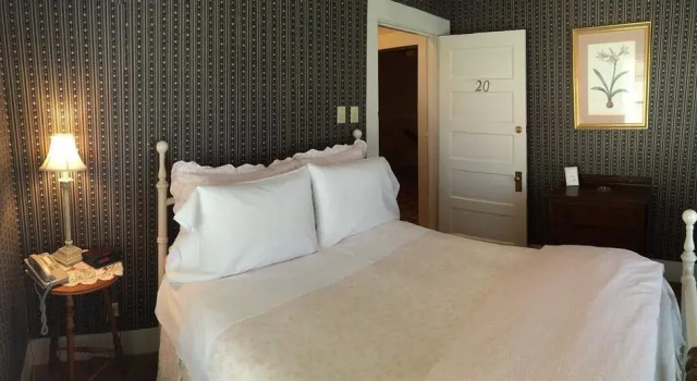 Номер Standard Inn On The River