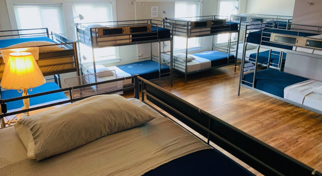 Кровать в общем номере (женский номер) Melrose Hostel