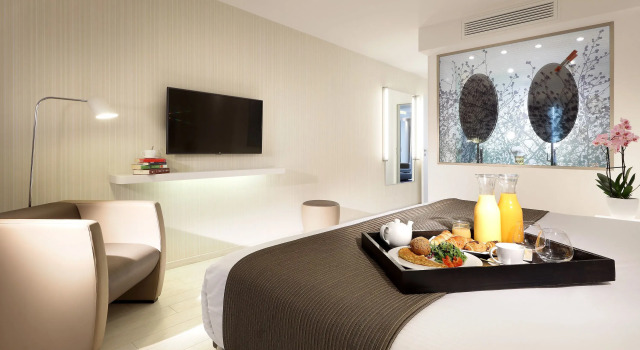Двухместный номер Eurostars Book Hotel