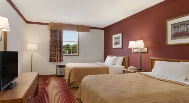 Четырёхместный номер Standard Days Inn by Wyndham Conneaut
