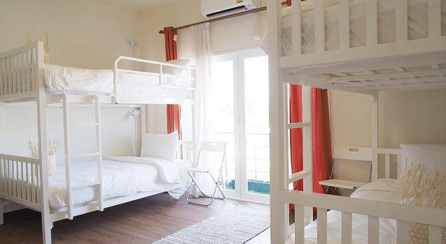 Кровать в общем номере (женский номер) Life Station - Hostel
