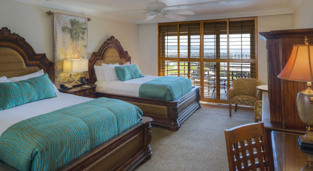 Четырёхместный номер Standard с частичным видом на океан Pacific Terrace Hotel