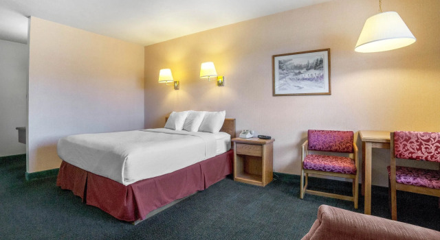 Двухместный номер Standard Rodeway Inn Whitehall