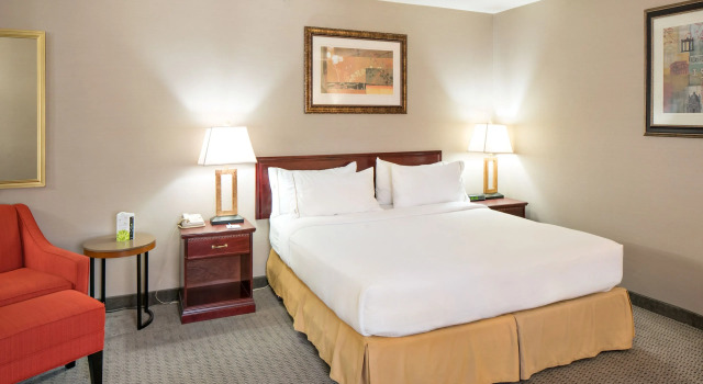 Двухместный номер Standard Holiday Inn Express Red Deer by IHG