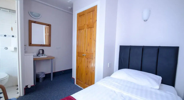 Одноместный номер Standard Adria Hotel