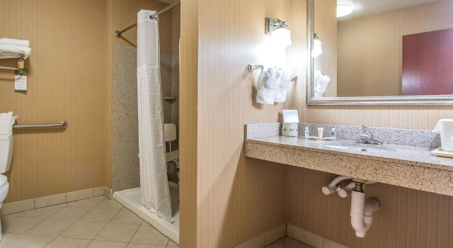 Люкс Comfort Suites Hopkinsville near Fort Campbell