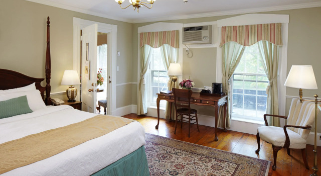 Номер Deluxe Concords Colonial Inn