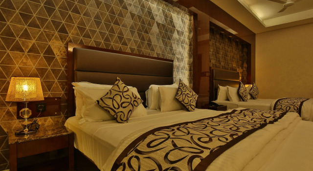 Номер Luxury Treat Resort Silvassa