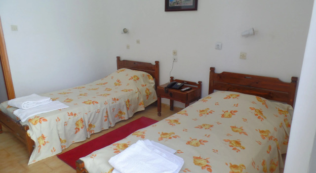 Четырёхместный номер Standard Hotel Inomaos