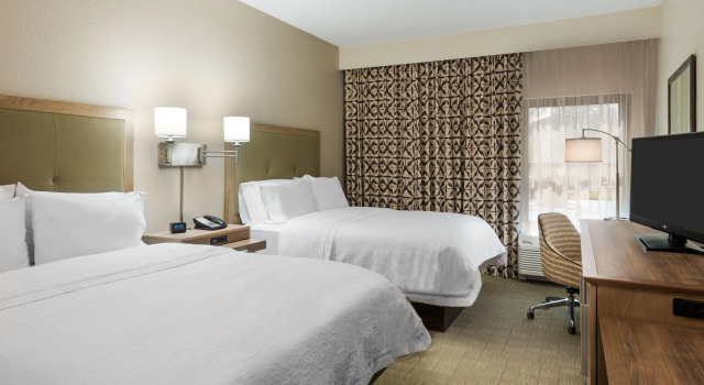 Четырёхместный номер Standard Hampton Inn Bonita Springs Naples North