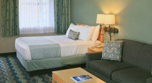 Номер Standard Accent Inns Kelowna