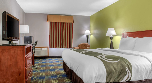 Двухместный люкс Quality Inn & Suites Bedford West