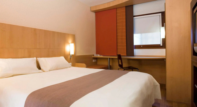 ibis Alençon, Rezerwuj Hotel Alencon 