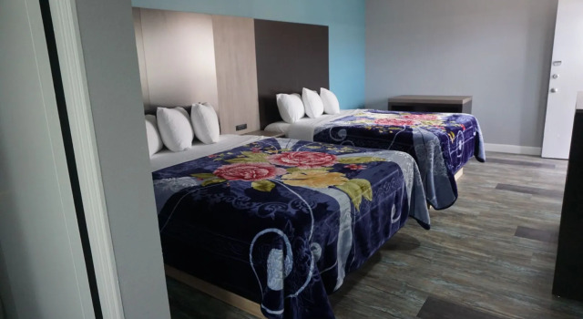 Четырёхместный номер Classic Thunderbird Motel