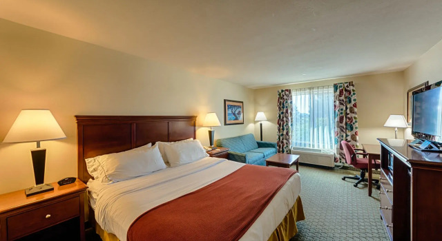 Номер Classic Triple Play Resort Hotel & Suites