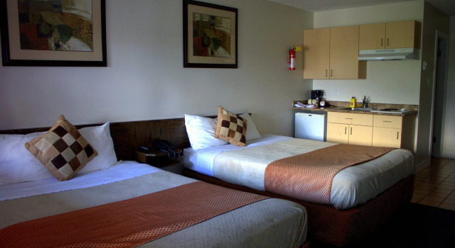 Четырёхместный номер Standard Grandview Motel