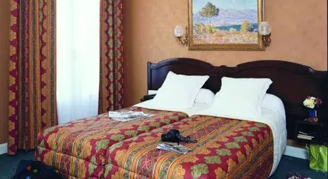Номер Standard Hôtel Artemisia Montmartre