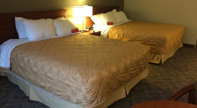 Четырёхместный номер Standard Comfort Inn Huntington near University area