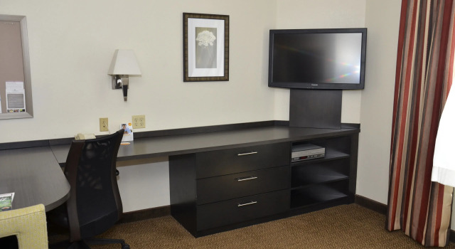 Sonesta Simply Suites Detroit Warren