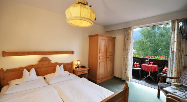 Двухместный номер Standard с балконом и с видом на горы Hotel Sonnenbichl