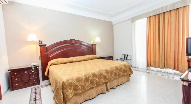 Полулюкс Hotel Canciller
