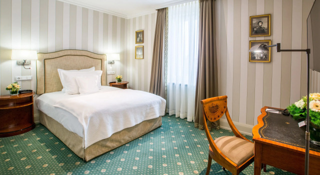 Номер Classic Taj Hessischer Hof Frankfurt