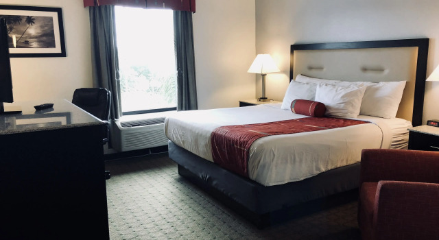 Двухместный номер Standard Days Inn & Suites by Wyndham Lakeland