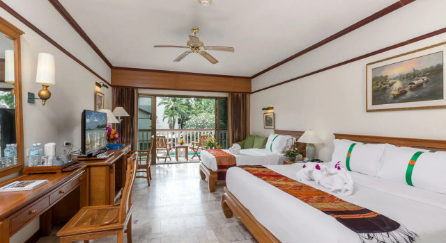 Номер Superior Thara Patong Beach Resort & Spa