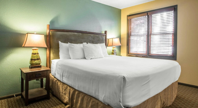 Двухместный люкс с 2 комнатами Hilton Grand Vacations Christmas Mountain Village Wisconsin