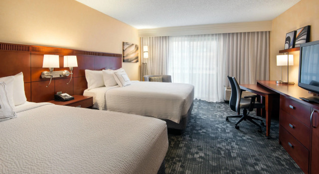 Четырёхместный номер Standard Courtyard by Marriott Portland Beaverton