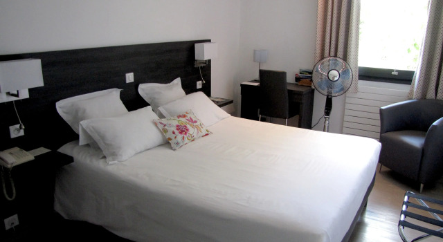 Номер Standard Logis hôtel Annecy nord / Argonay