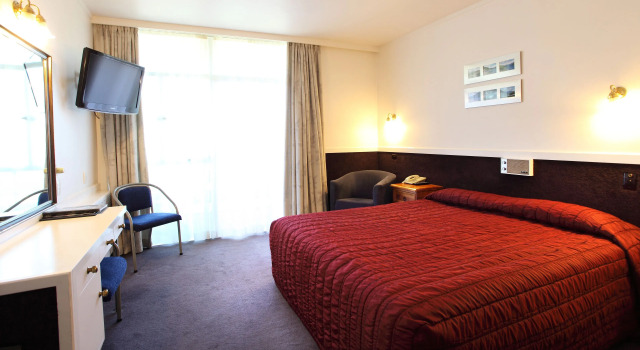 Номер Standard с видом на озеро Wanaka Hotel