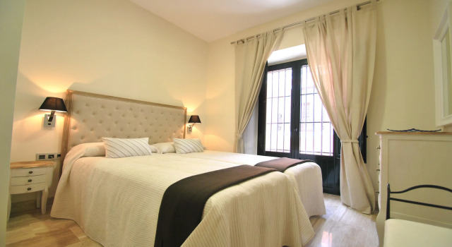 Апартаменты Apartamentos Living Sevilla Centro Maestranza