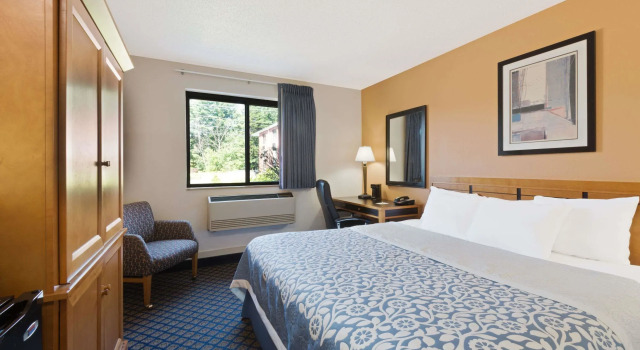 Двухместный номер Standard Days Inn by Wyndham Brunswick Bath Area