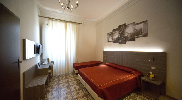 Четырёхместный номер Standard Astrid Hotel