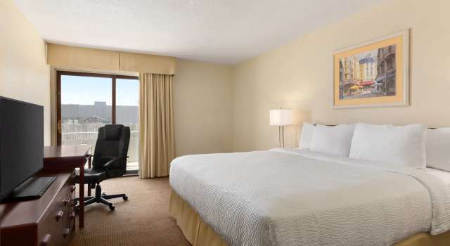 Двухместный номер Standard Days Inn by Wyndham London