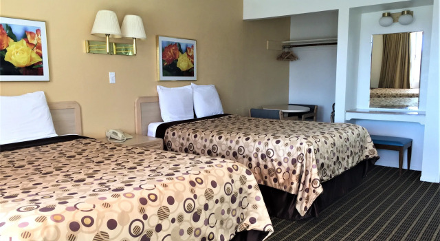 Четырёхместный номер Standard Ramblin Rose Motel