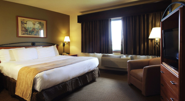 Двухместный люкс Red Lion Inn & Suites Grimes