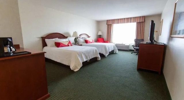 Полулюкс Hilton Garden Inn Fairfield