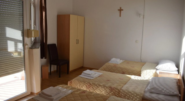 Трёхместный номер Standard Guest House Regina Mundi