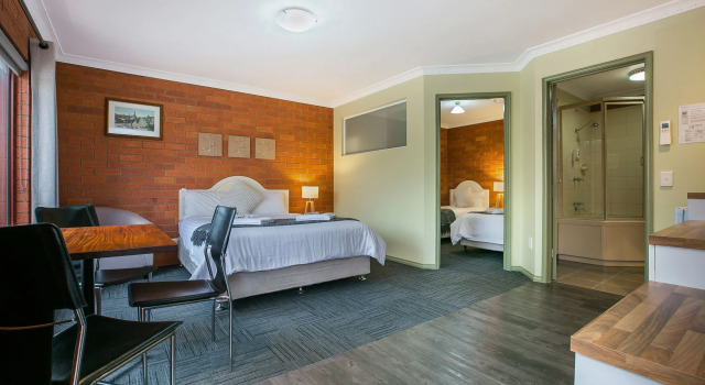 2 makuuhuonetta Standard Perhe huone Bendigo Goldfields Motor Inn