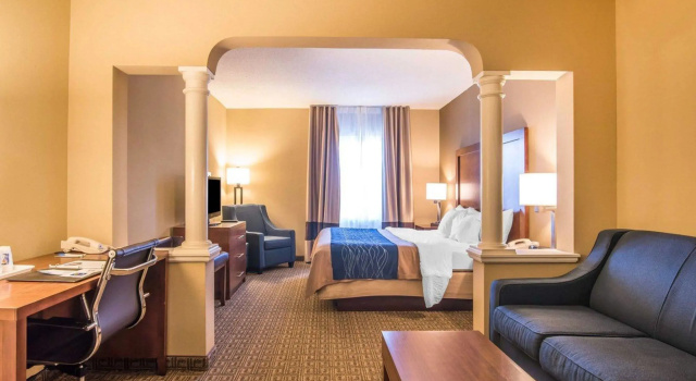 Двухместный люкс Comfort Inn & Suites Dover-Portsmouth