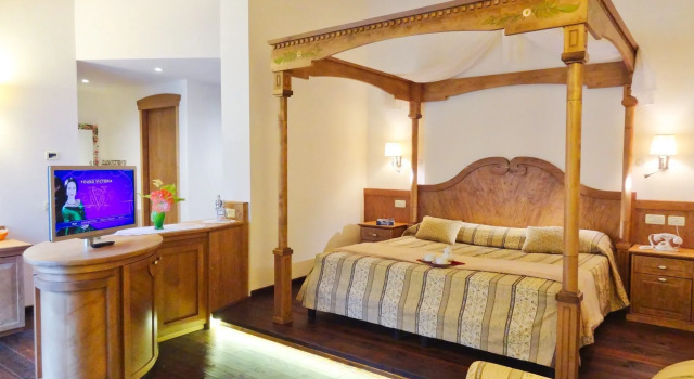 Люкс Alledolomiti Boutique Lake Hotel