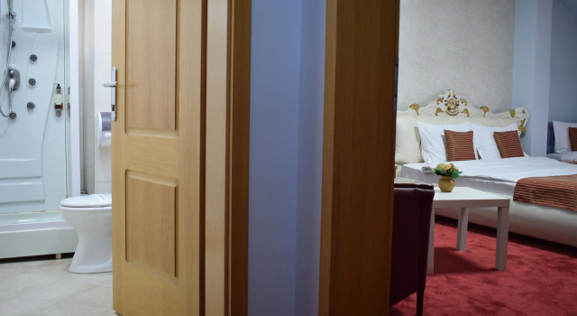 Четырёхместный номер Deluxe Hotel Aristocrat & Fish Restaurant