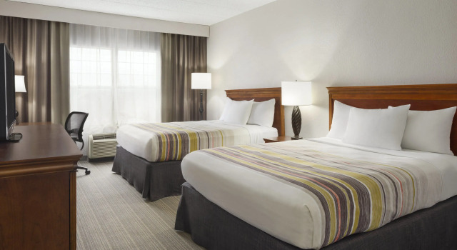 Четырёхместный номер Standard Country Inn & Suites by Radisson, Lexington, KY