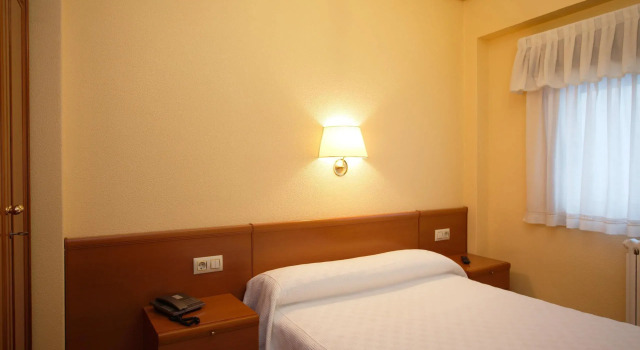 Двухместный номер Economy Hotel Pantón