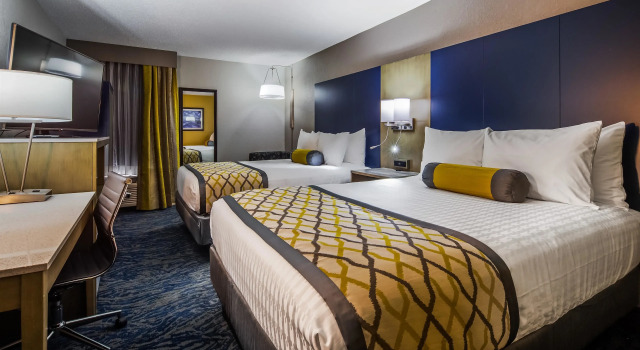 Четырёхместный номер Standard Best Western Plus Bloomington East