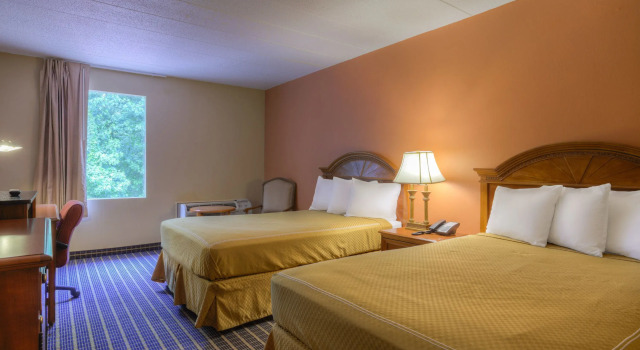 Четырёхместный номер Standard Rodeway Inn Anderson North - Clemson